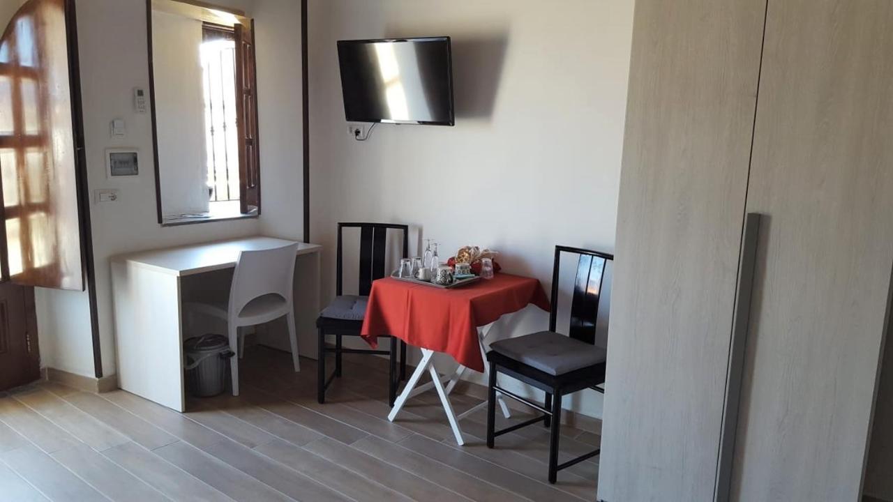 Casa Vacanze Mm Rooms Шилла Экстерьер фото