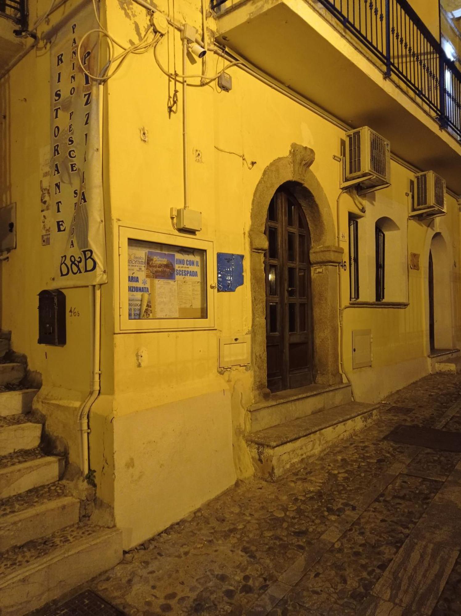 Casa Vacanze Mm Rooms Шилла Экстерьер фото